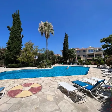 Paradise Gardens Crown-jewel, 2b, Pools, Gardens Apartment *